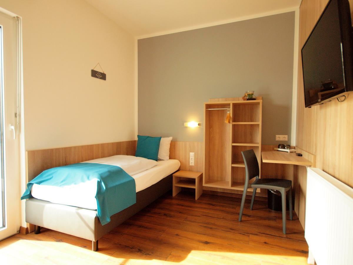 Hotel Traumfabrik Büttelborn Eksteriør bilde