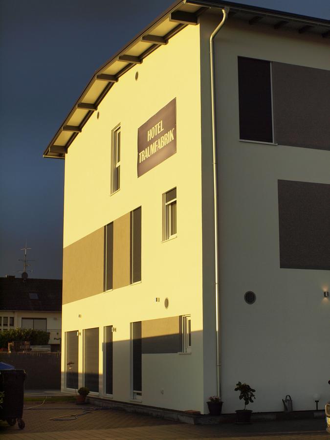 Hotel Traumfabrik Büttelborn Eksteriør bilde