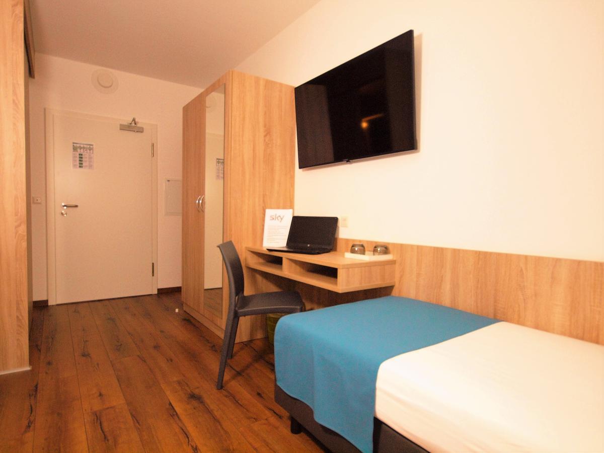 Hotel Traumfabrik Büttelborn Eksteriør bilde
